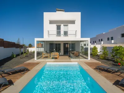 Buena Onda Modern Design, Heated Pool in Corralejo, Fuerteventura